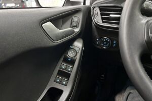 Ford Fiesta esikatselu 20