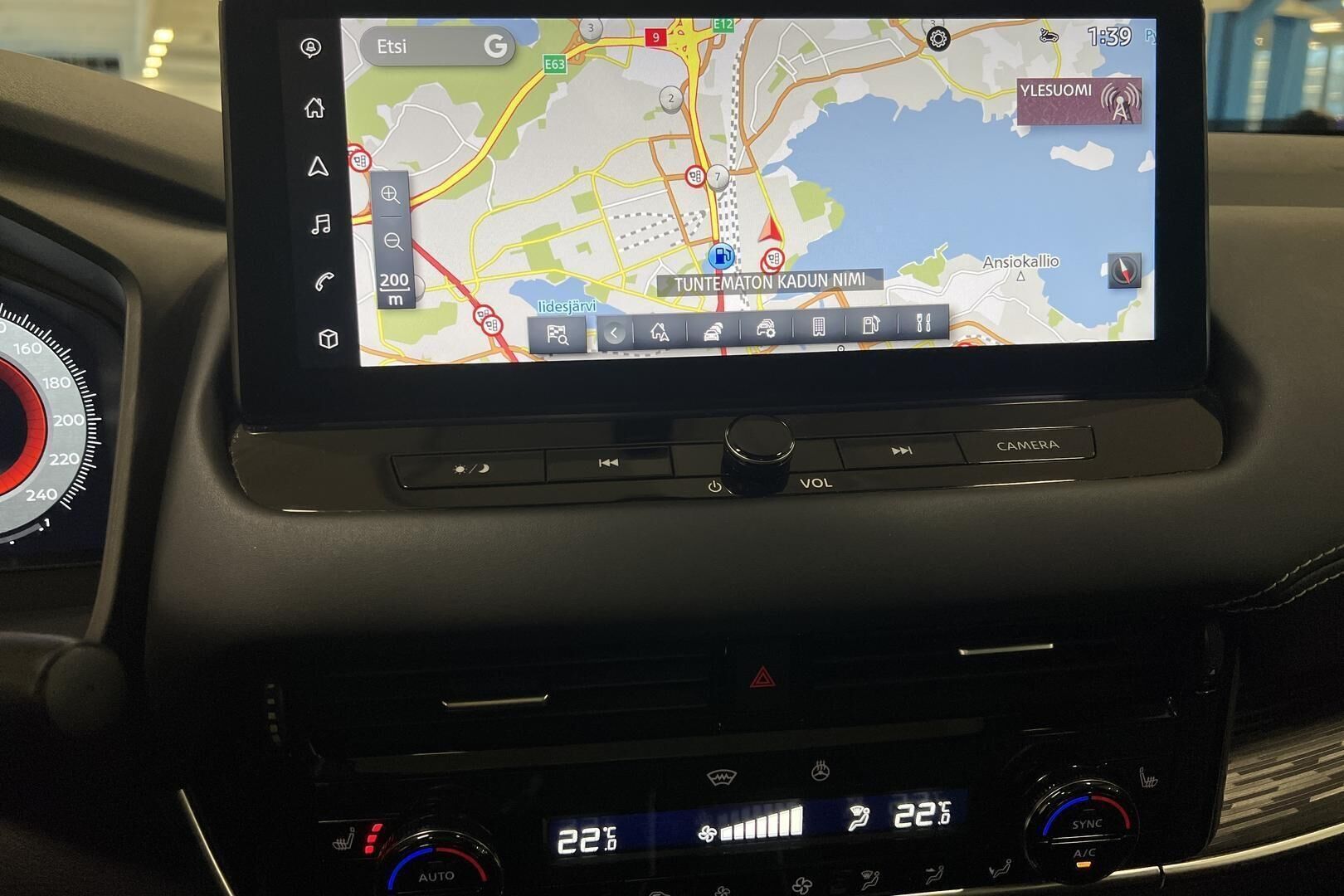 Nissan Qashqai iso kuva 14