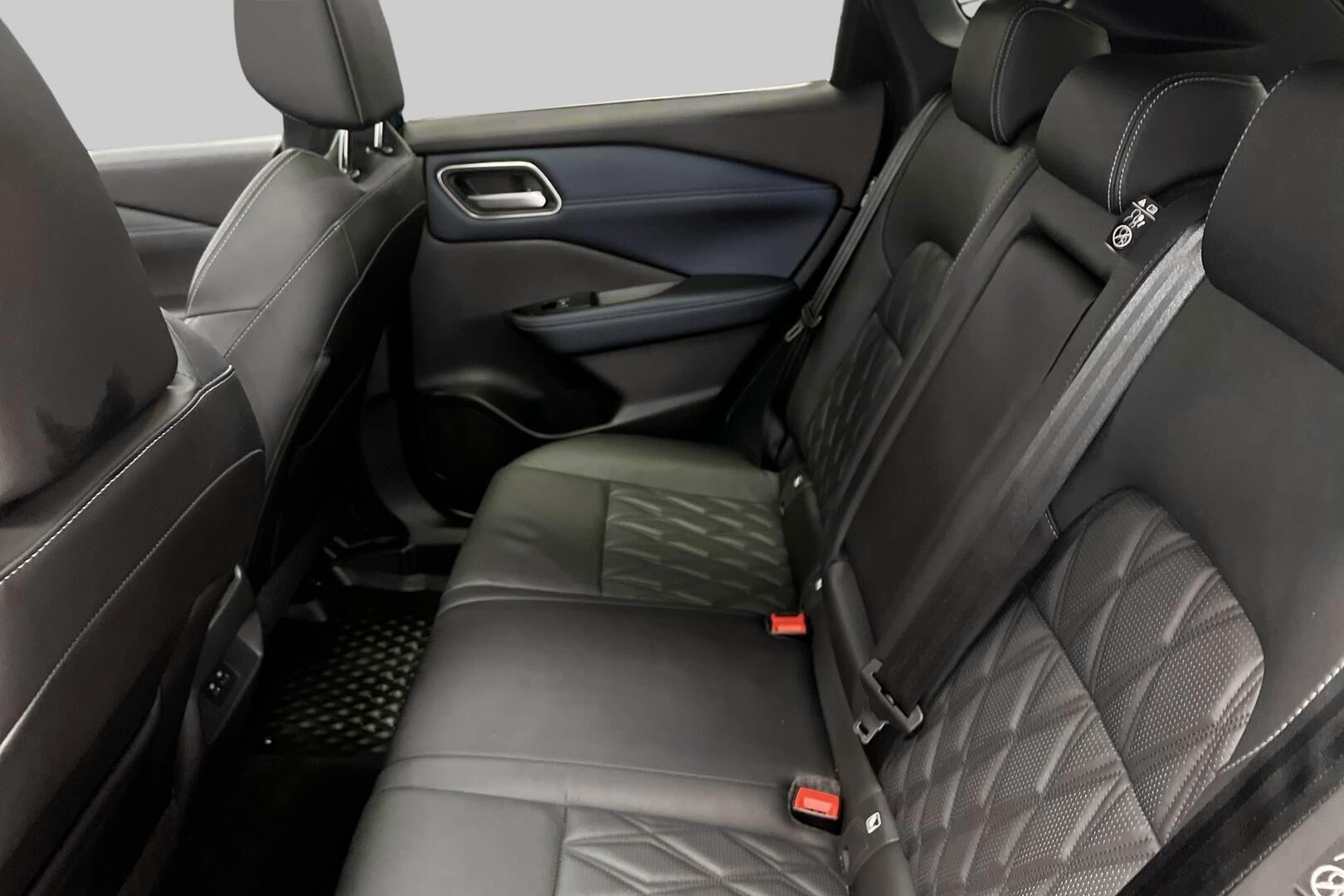 Nissan Qashqai iso kuva 9