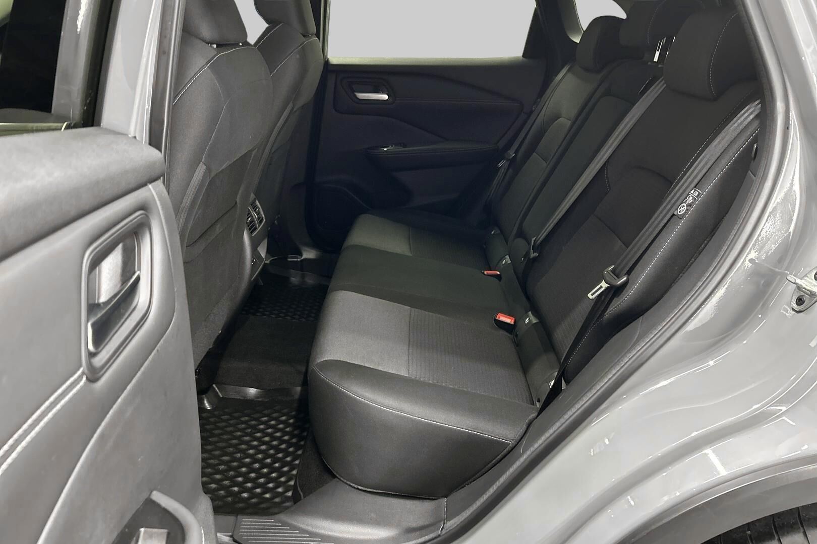Nissan Qashqai iso kuva 10