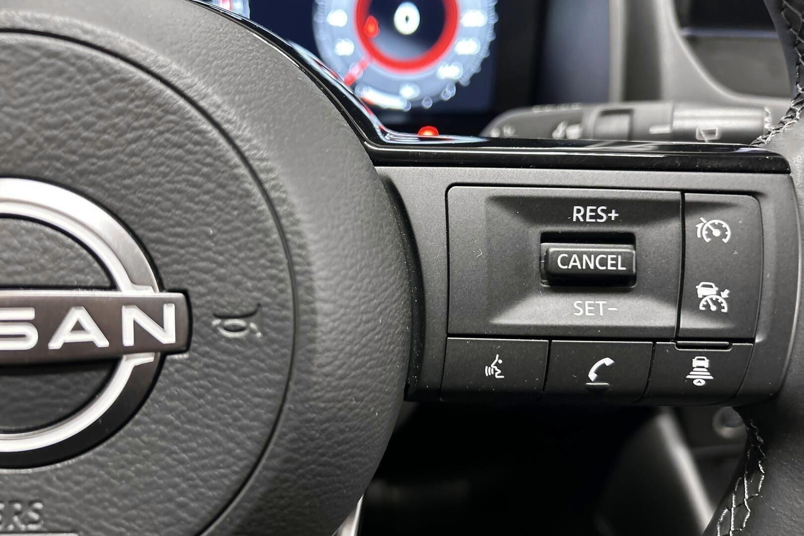 Nissan Qashqai iso kuva 17
