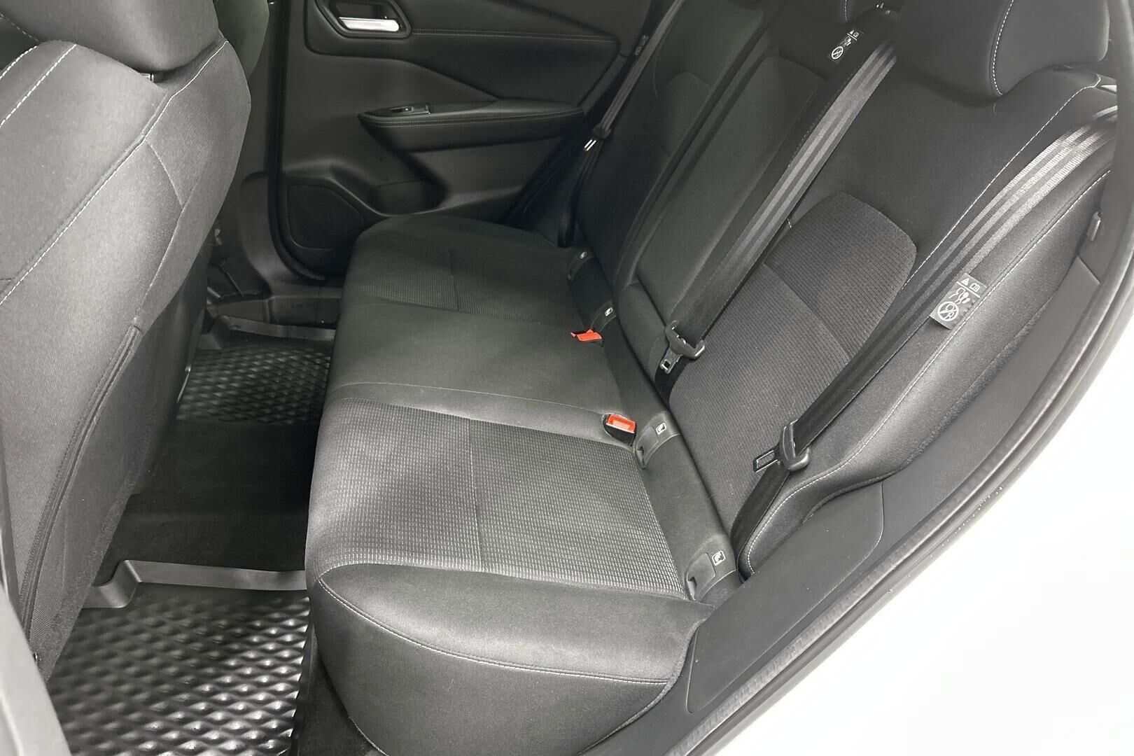 Nissan Qashqai iso kuva 8