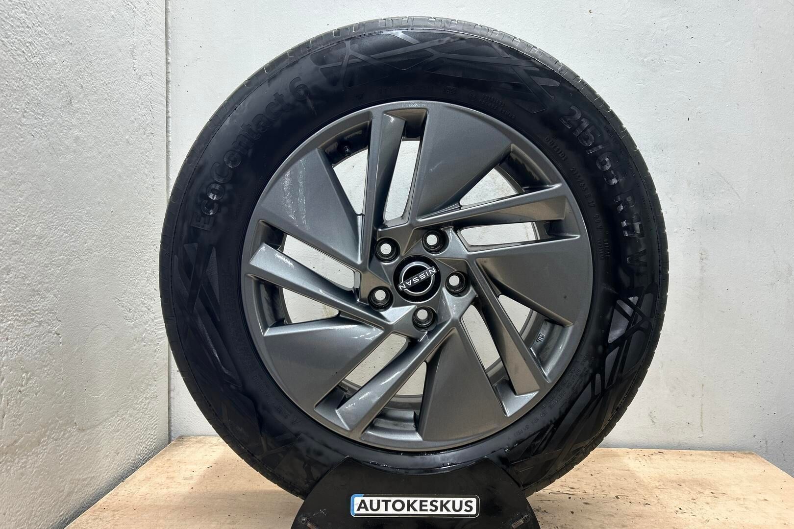 Nissan Qashqai iso kuva 11