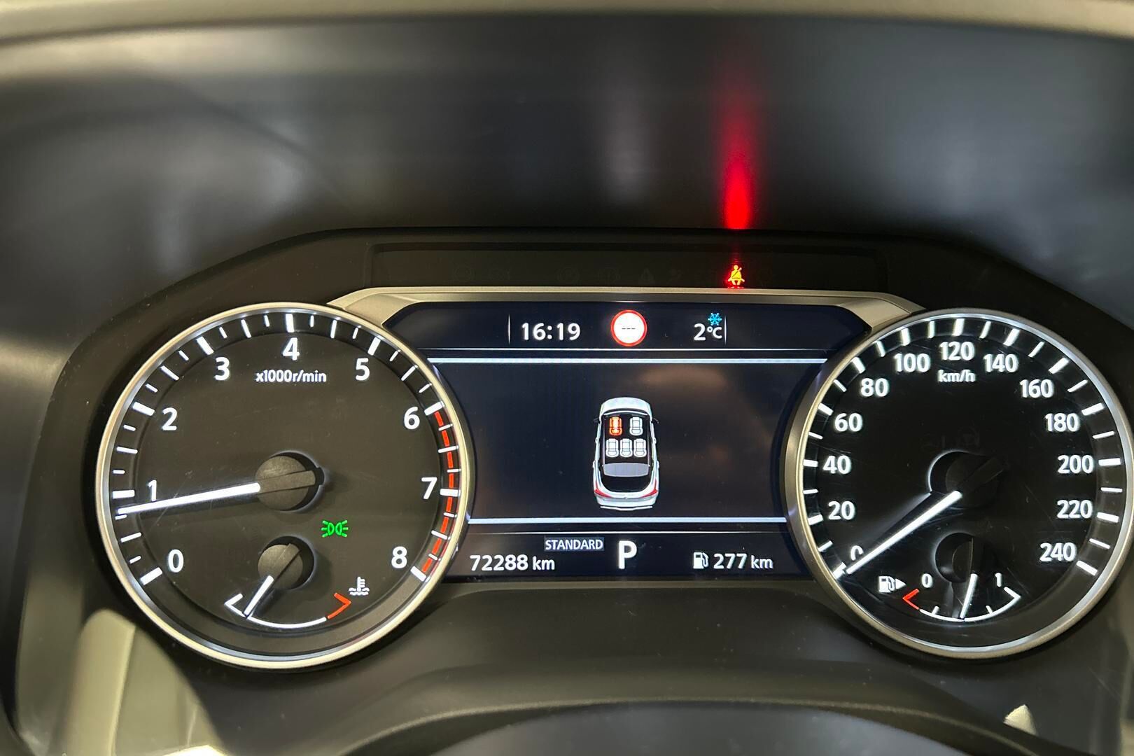 Nissan Qashqai iso kuva 12