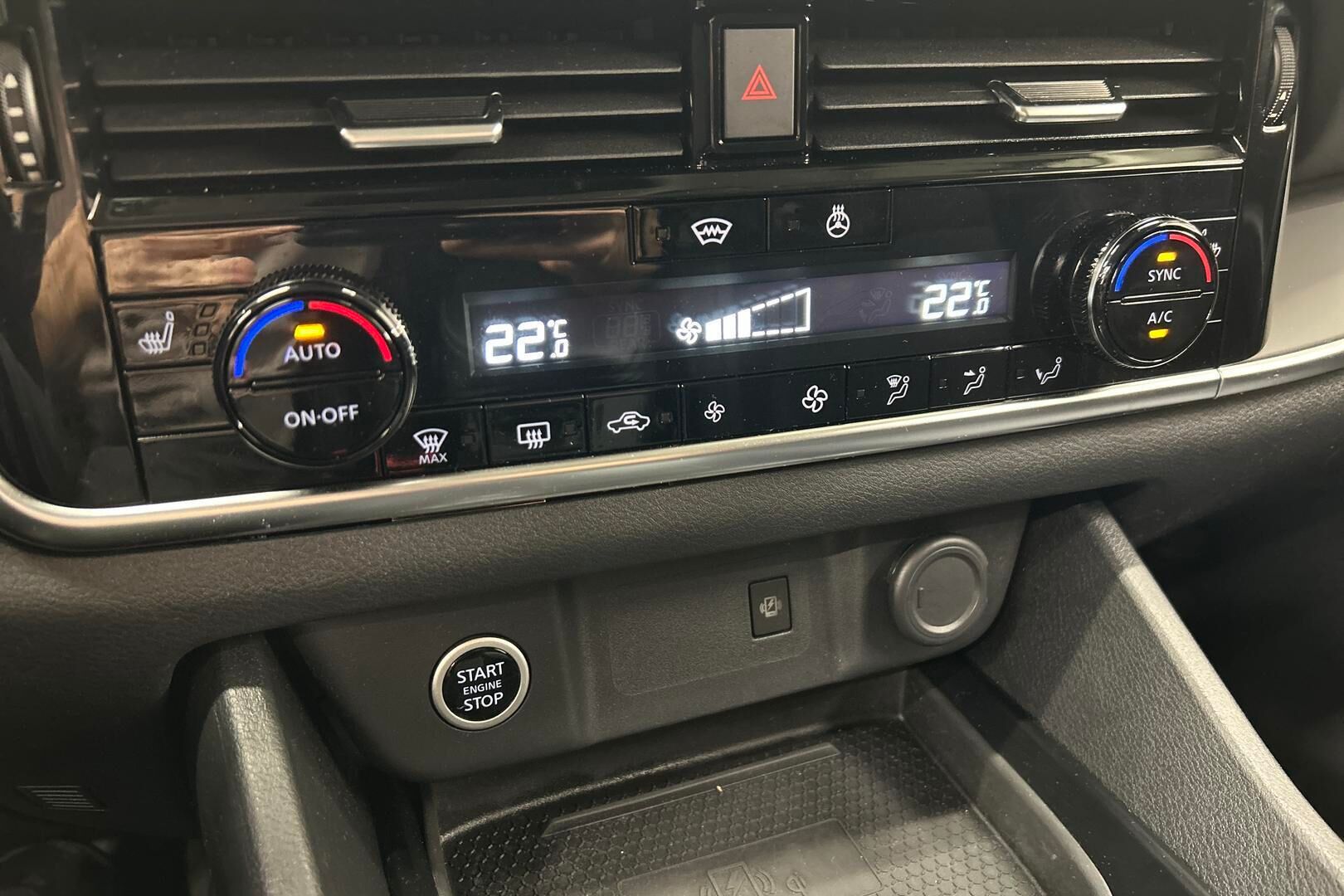 Nissan Qashqai iso kuva 15