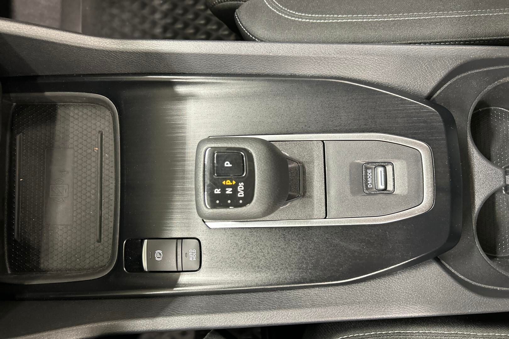 Nissan Qashqai iso kuva 16