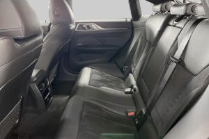 BMW i4 esikatselu 10