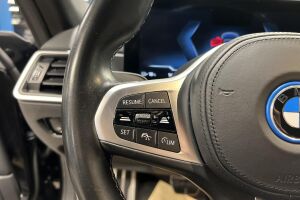 BMW i4 esikatselu 15