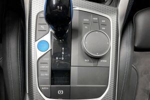 BMW i4 esikatselu 16