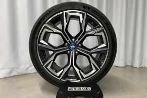 BMW i4 esikatselu 17