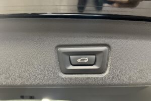 BMW i4 esikatselu 18