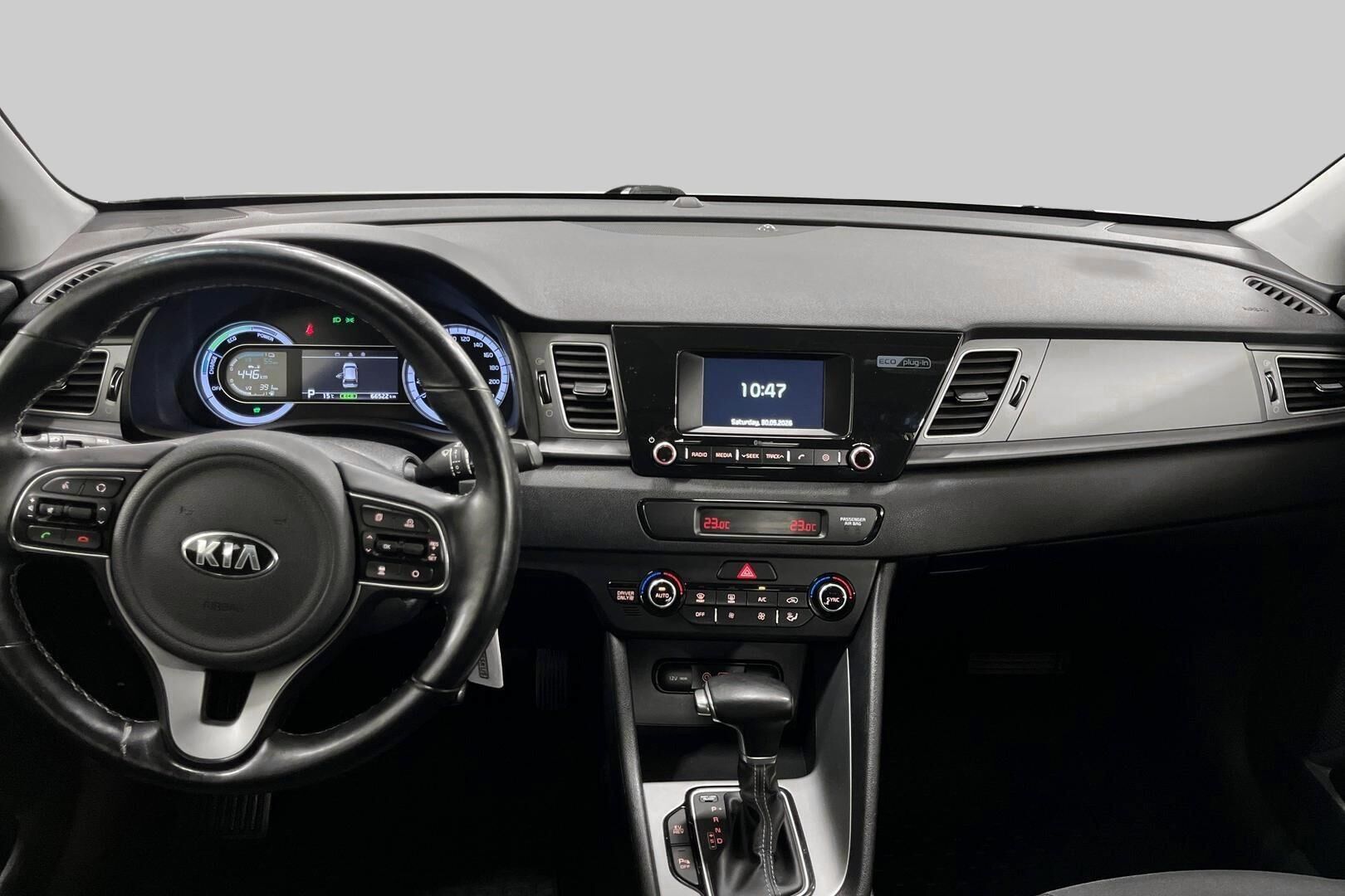 Kia Niro plug-in iso kuva 6