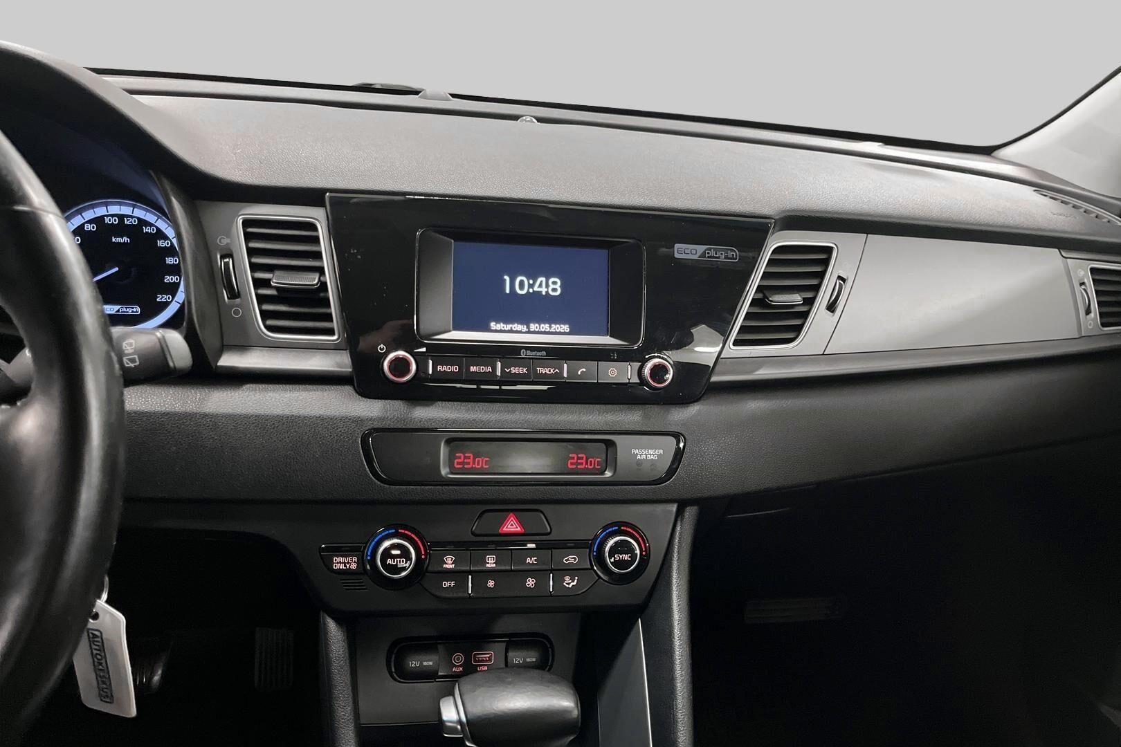 Kia Niro plug-in iso kuva 9