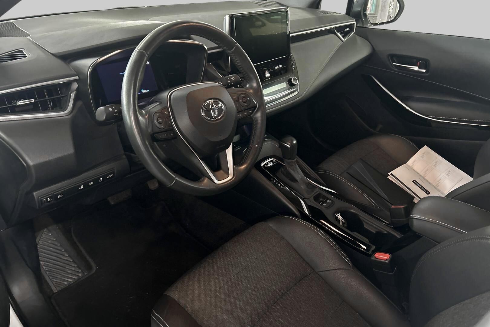 Toyota Corolla iso kuva 2