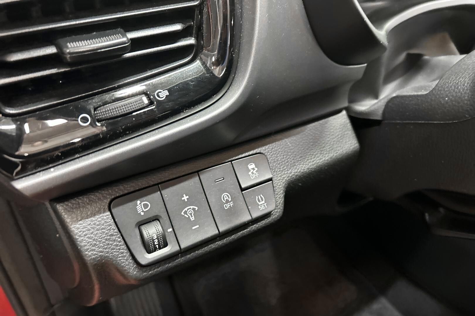 Kia Stonic iso kuva 19