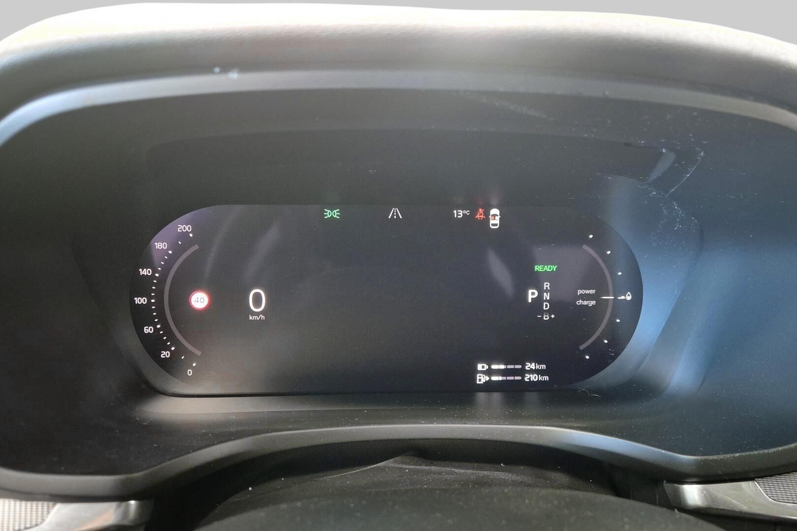 Volvo S60 iso kuva 13