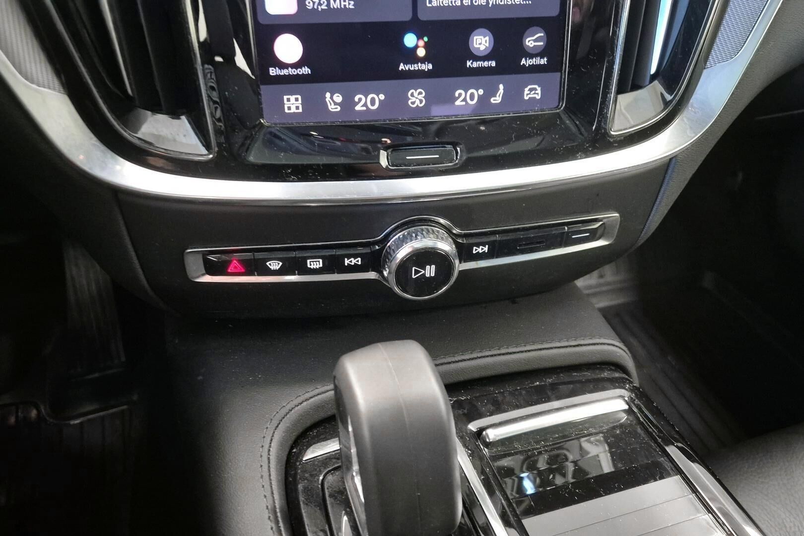 Volvo S60 iso kuva 15