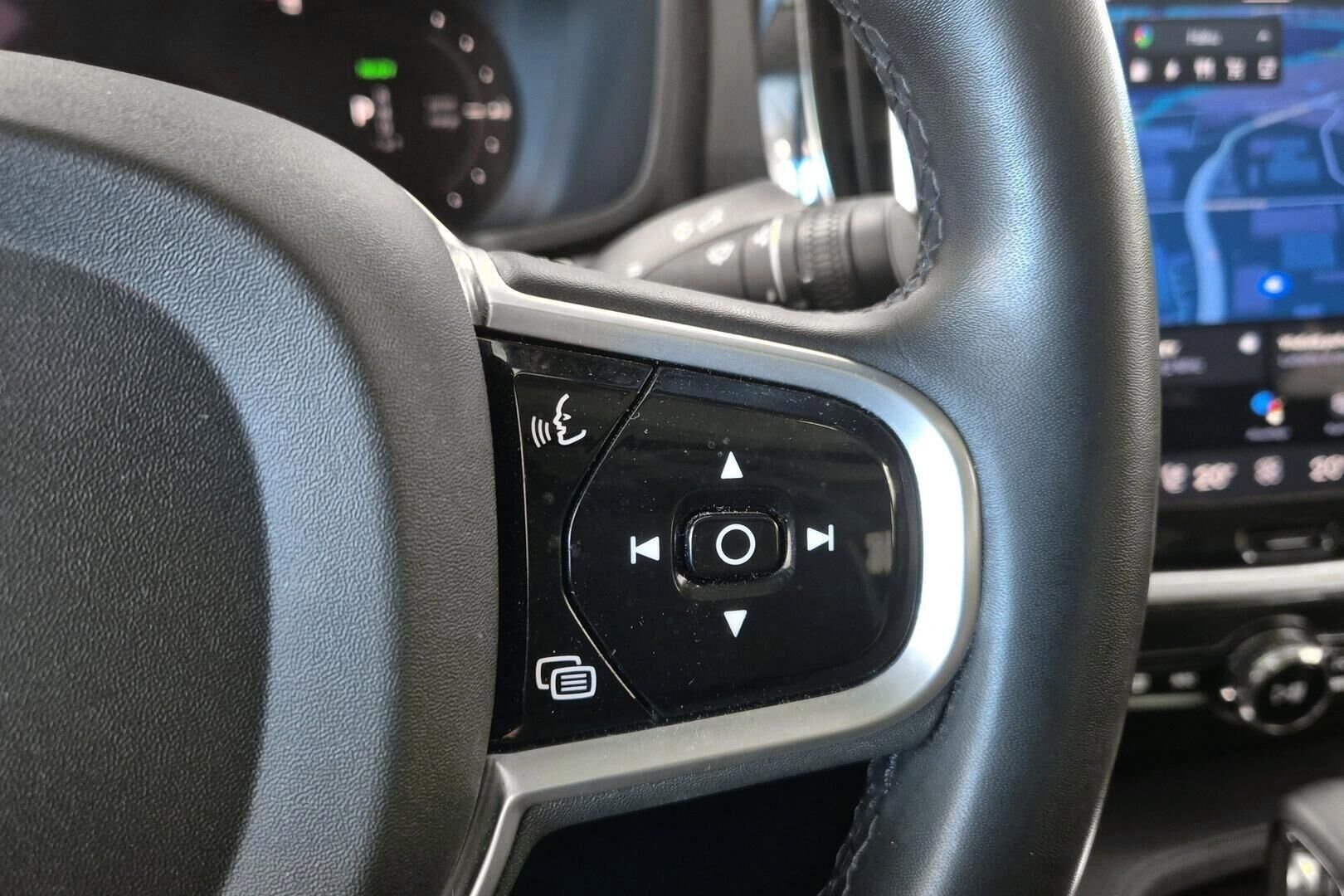 Volvo S60 iso kuva 17
