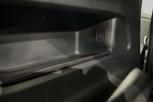 Mercedes-Benz EQB esikatselu 34