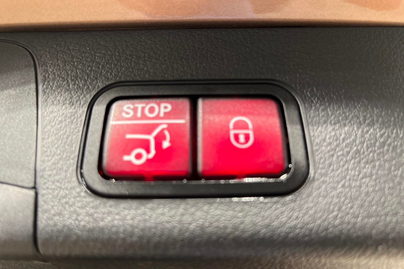 Mercedes-Benz EQB iso kuva 35