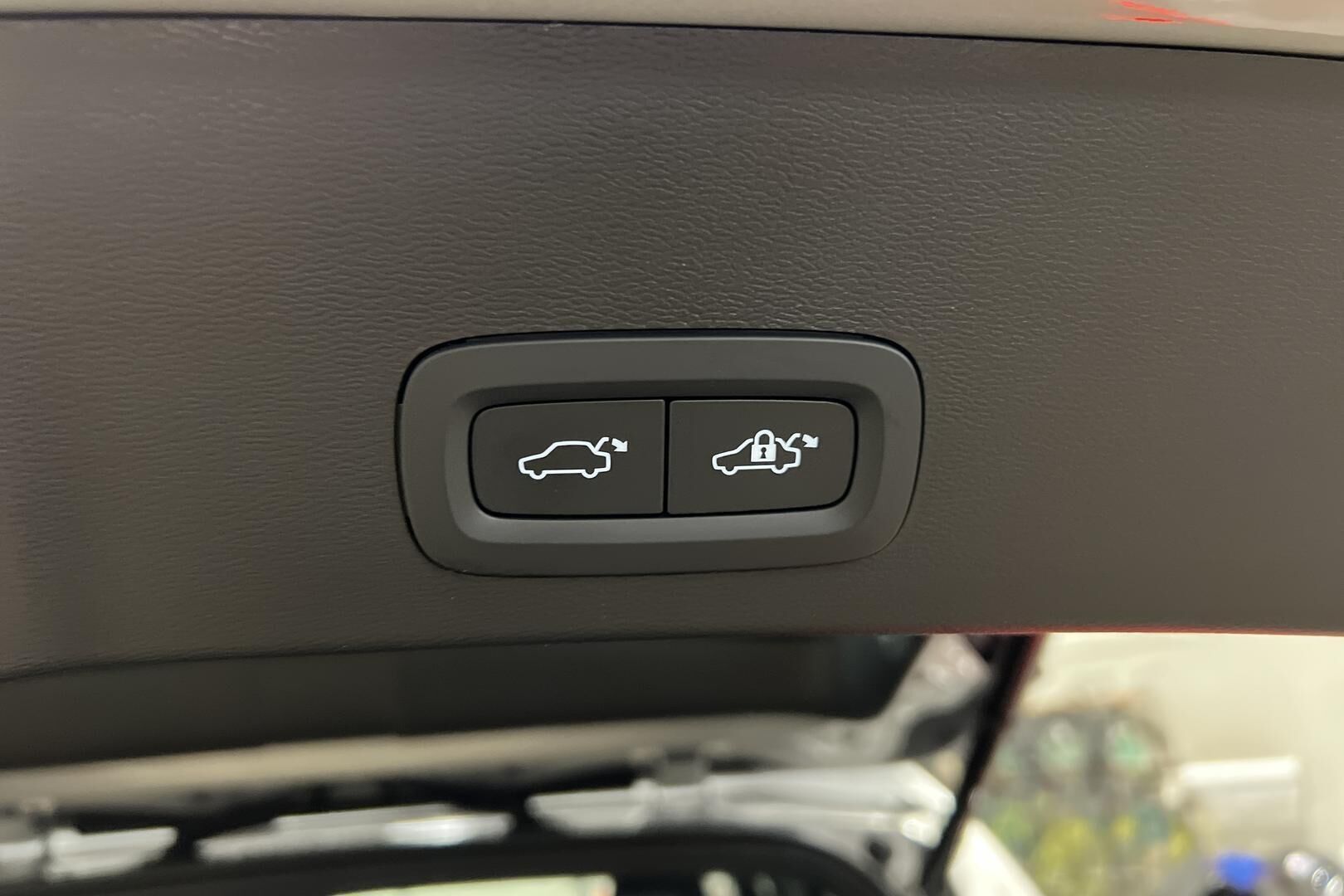 Volvo XC40 iso kuva 8