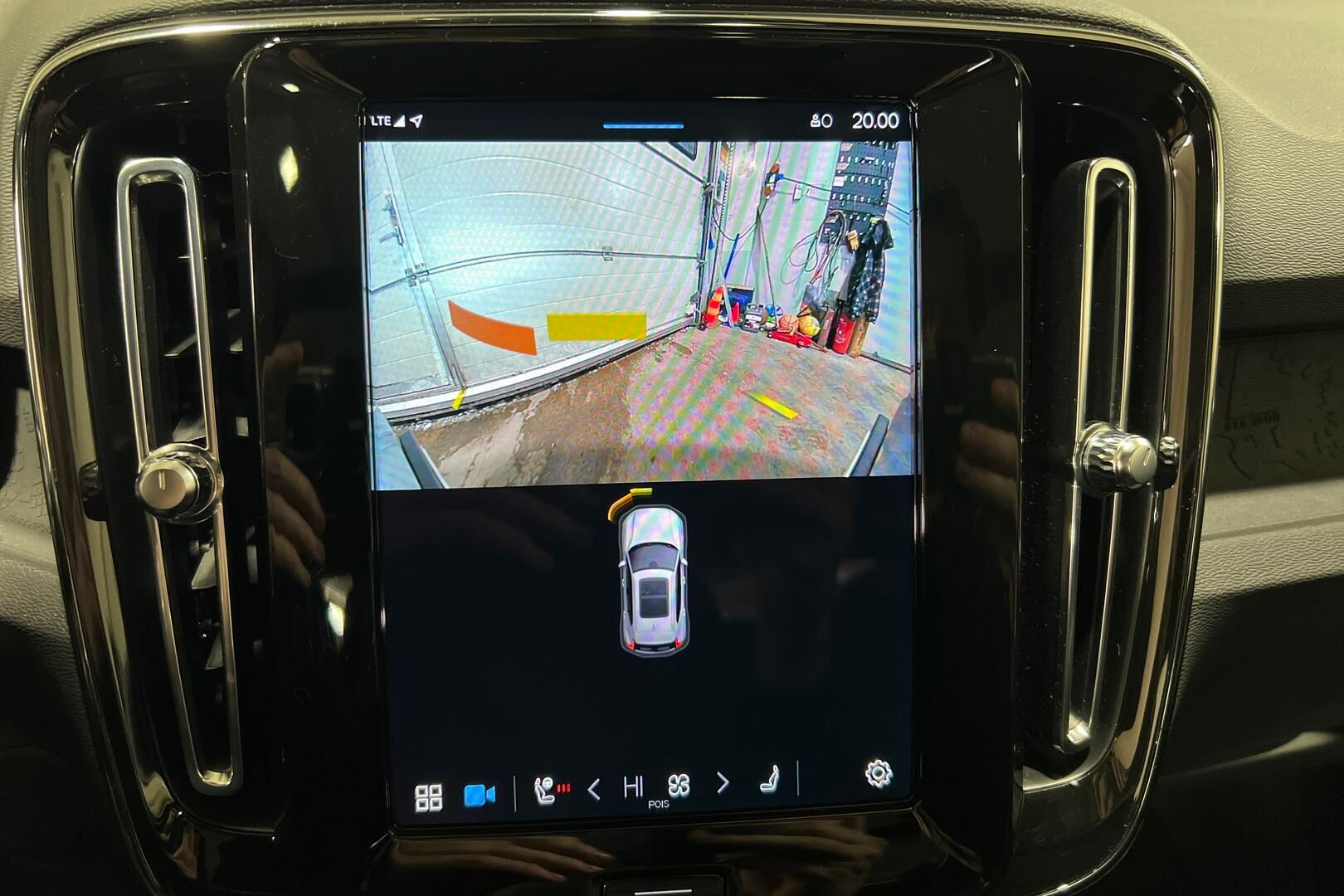 Volvo XC40 iso kuva 14