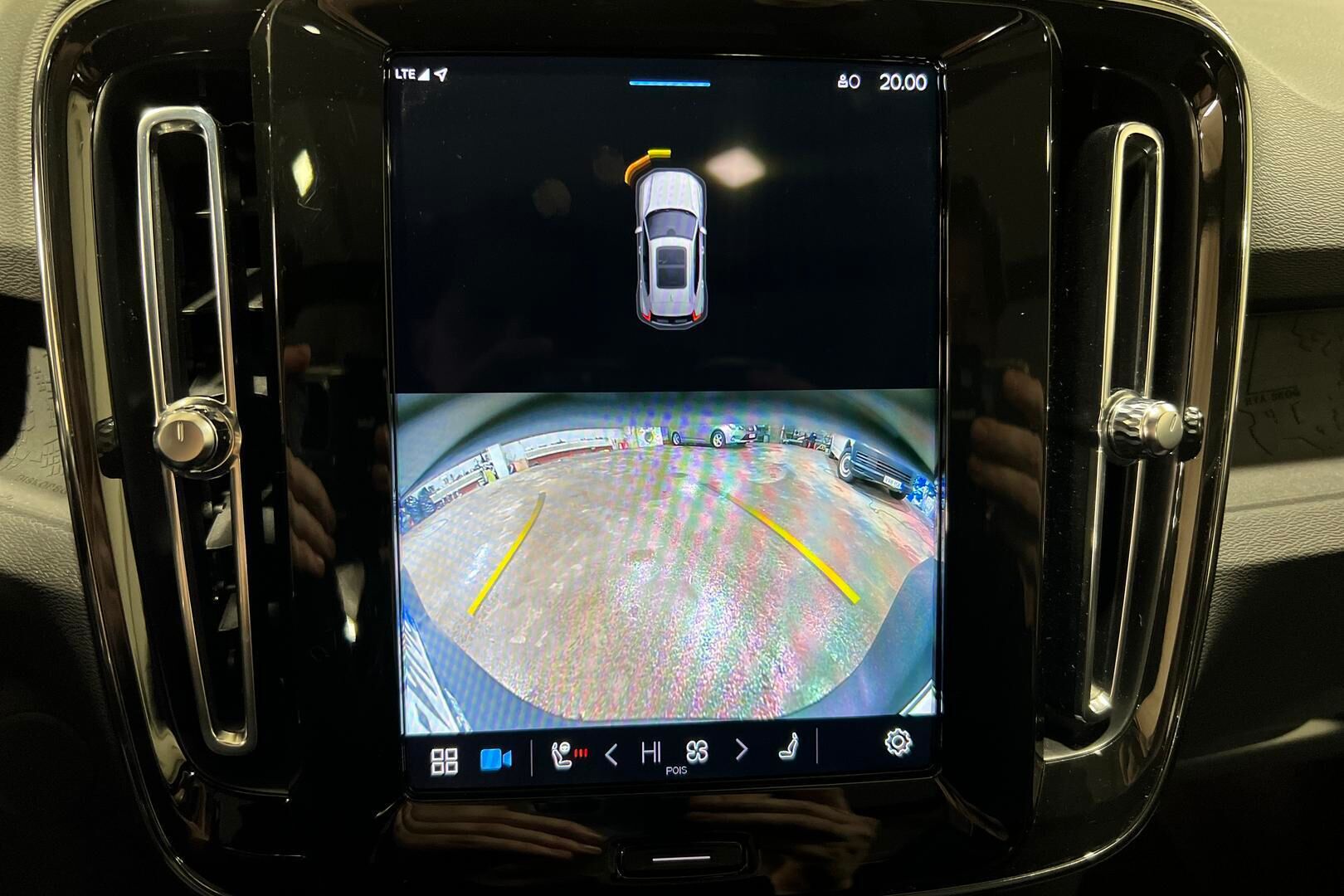 Volvo XC40 iso kuva 15