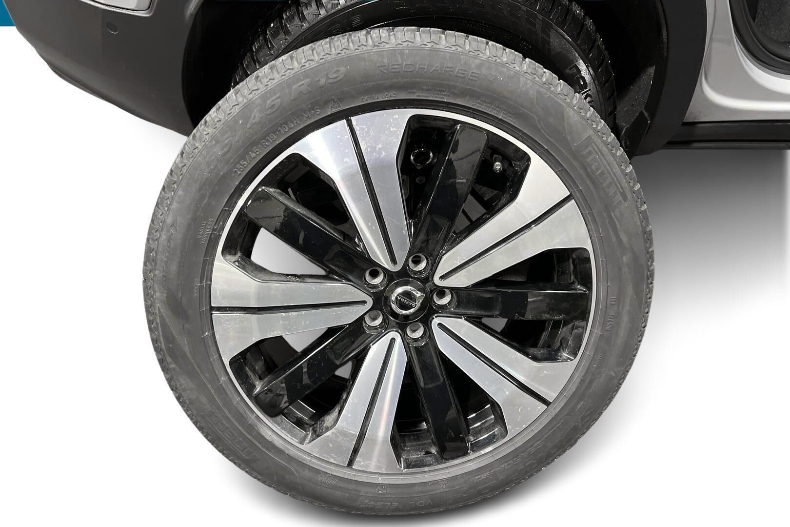 Volvo XC40 iso kuva 25