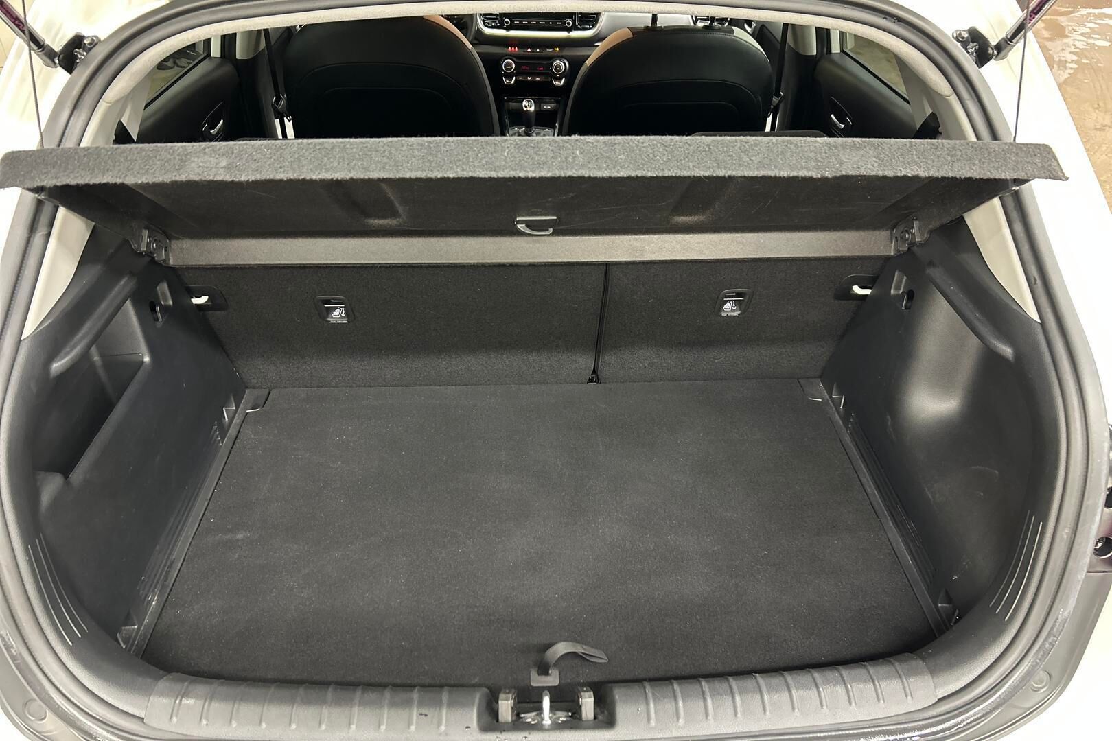 Kia Stonic iso kuva 12