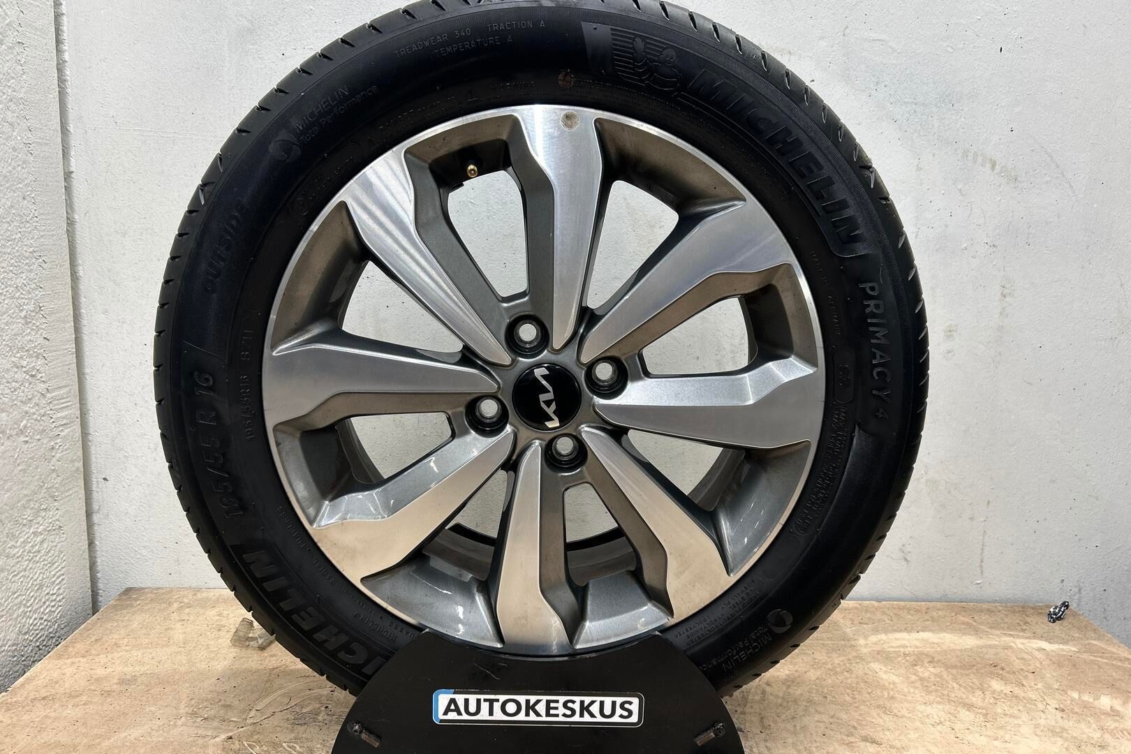 Kia Stonic iso kuva 13