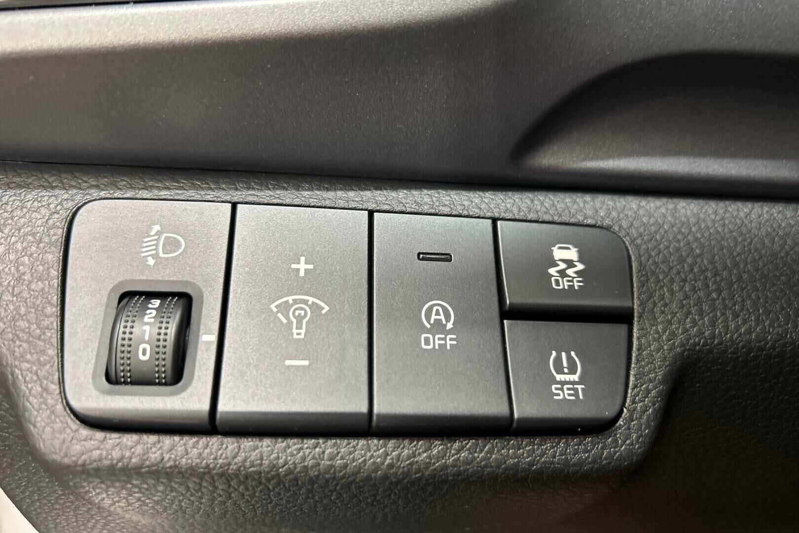 Kia Stonic iso kuva 19