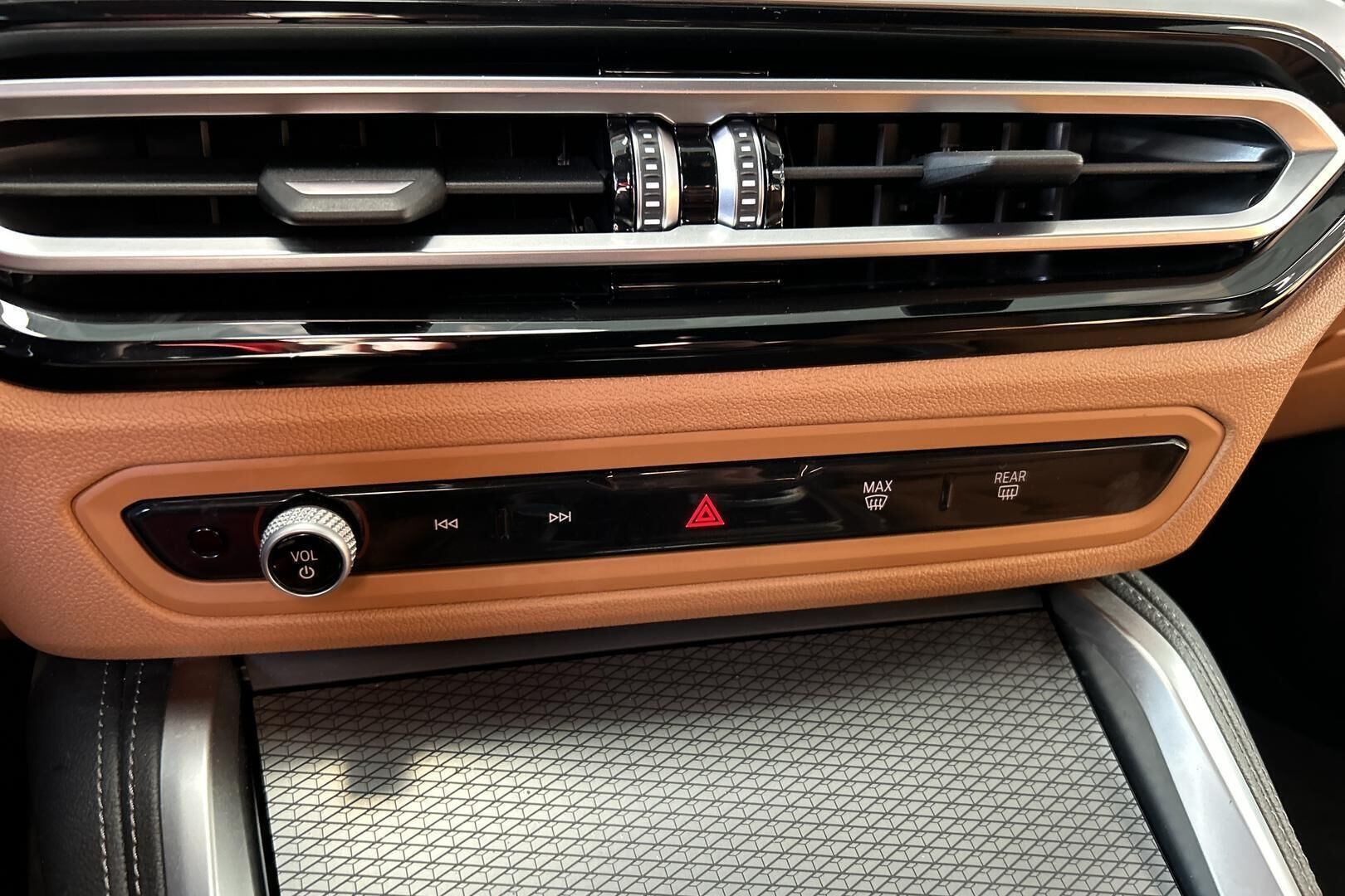 BMW I4 M50 iso kuva 21