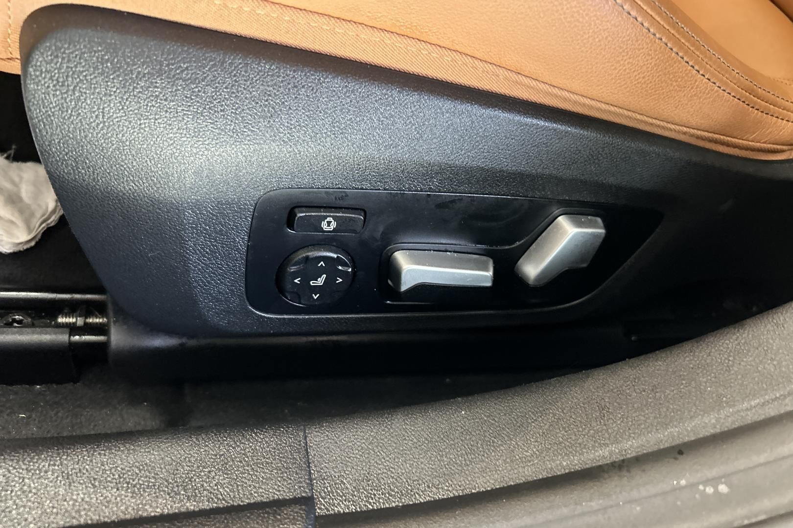 BMW I4 M50 iso kuva 30