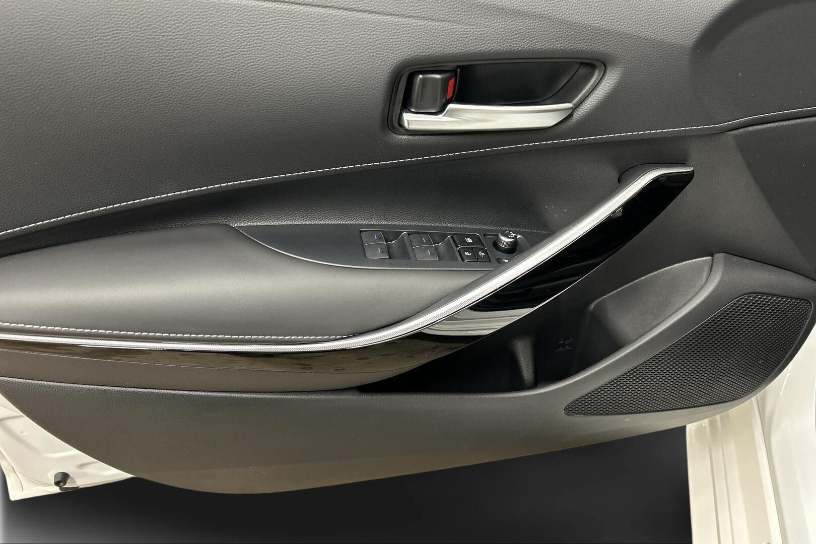 Toyota Corolla iso kuva 14