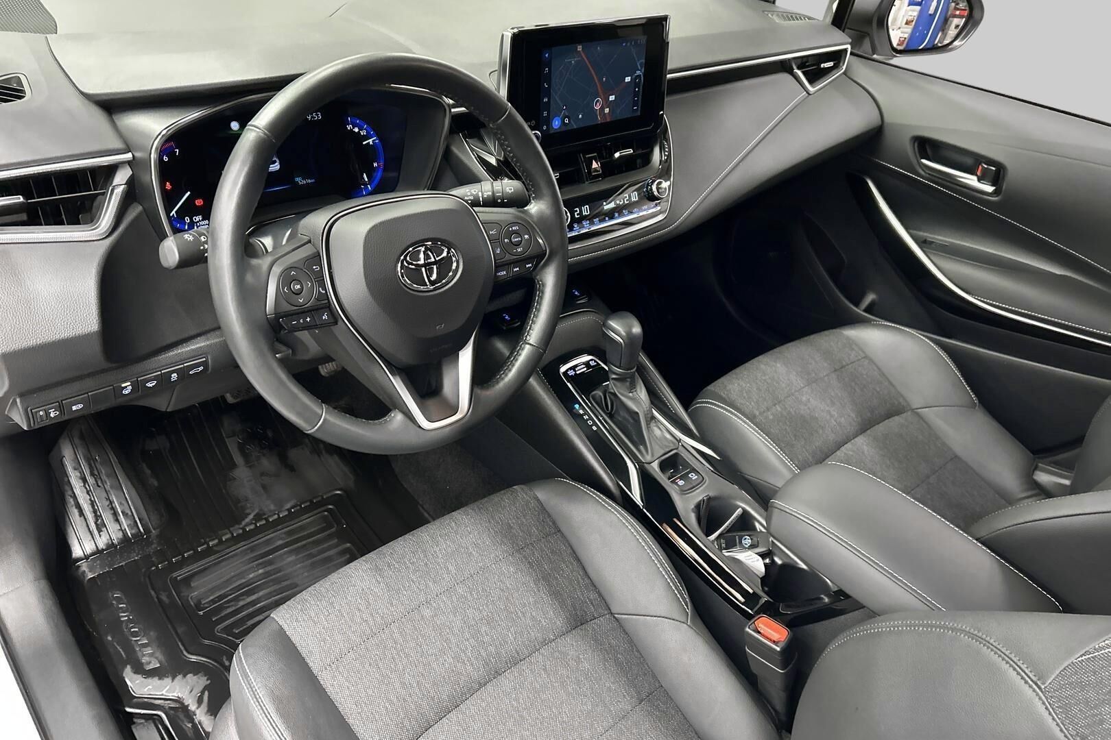 Toyota Corolla iso kuva 9