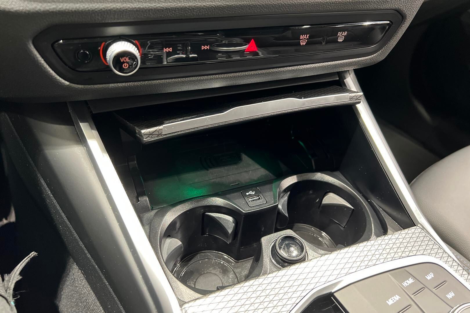 BMW 3-sarja iso kuva 19