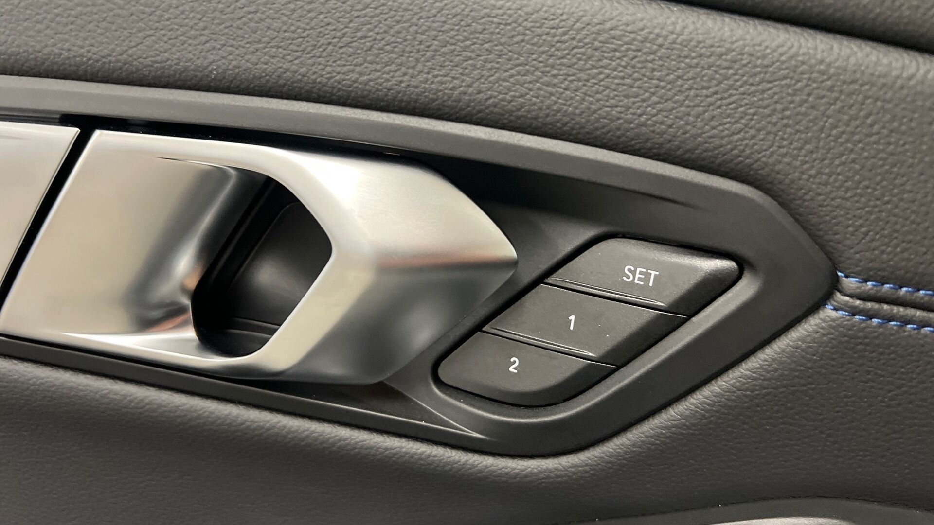 BMW 3-sarja iso kuva 5