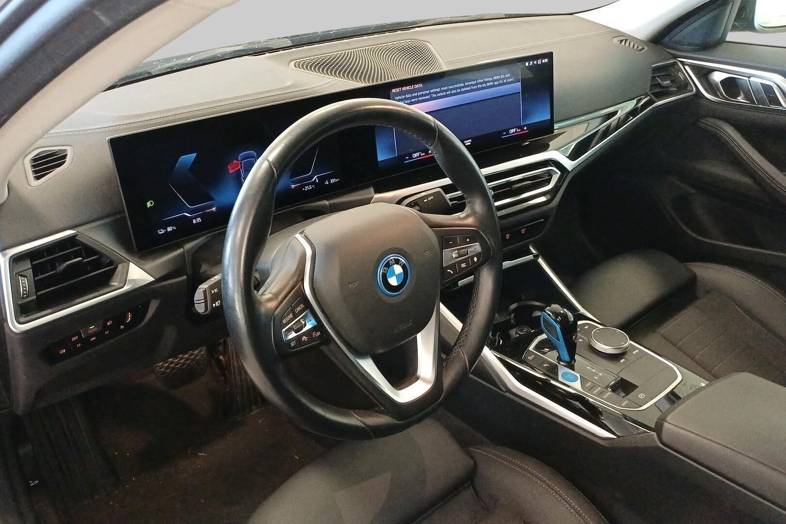 BMW i4 iso kuva 1