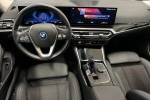 BMW i4 esikatselu 8