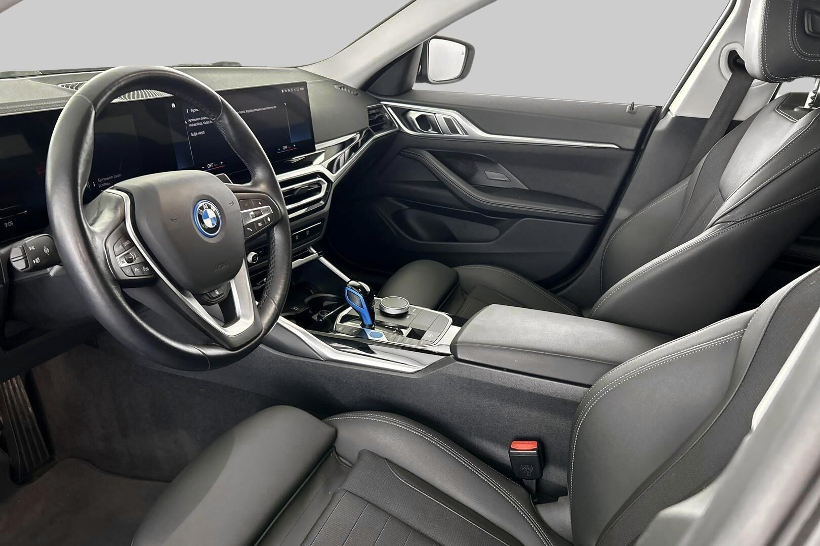 BMW i4 iso kuva 27