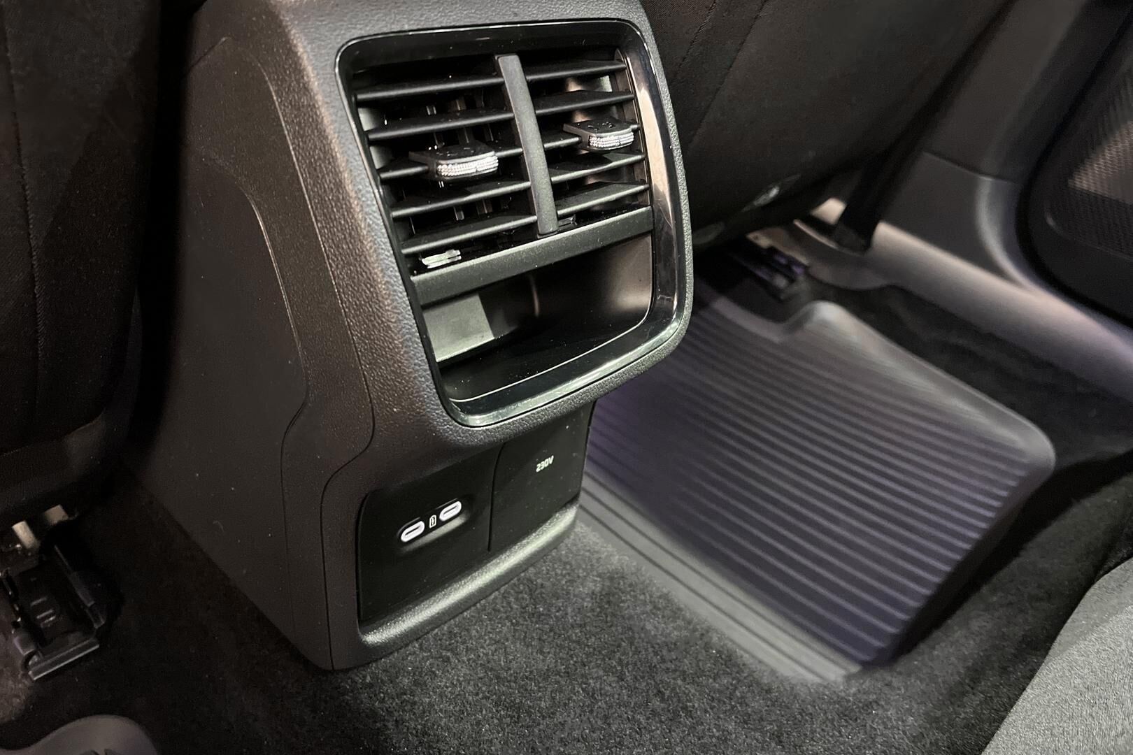 Skoda Octavia iso kuva 22