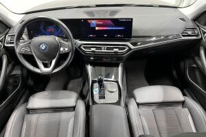 BMW i4 esikatselu 10