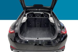 BMW i4 esikatselu 11