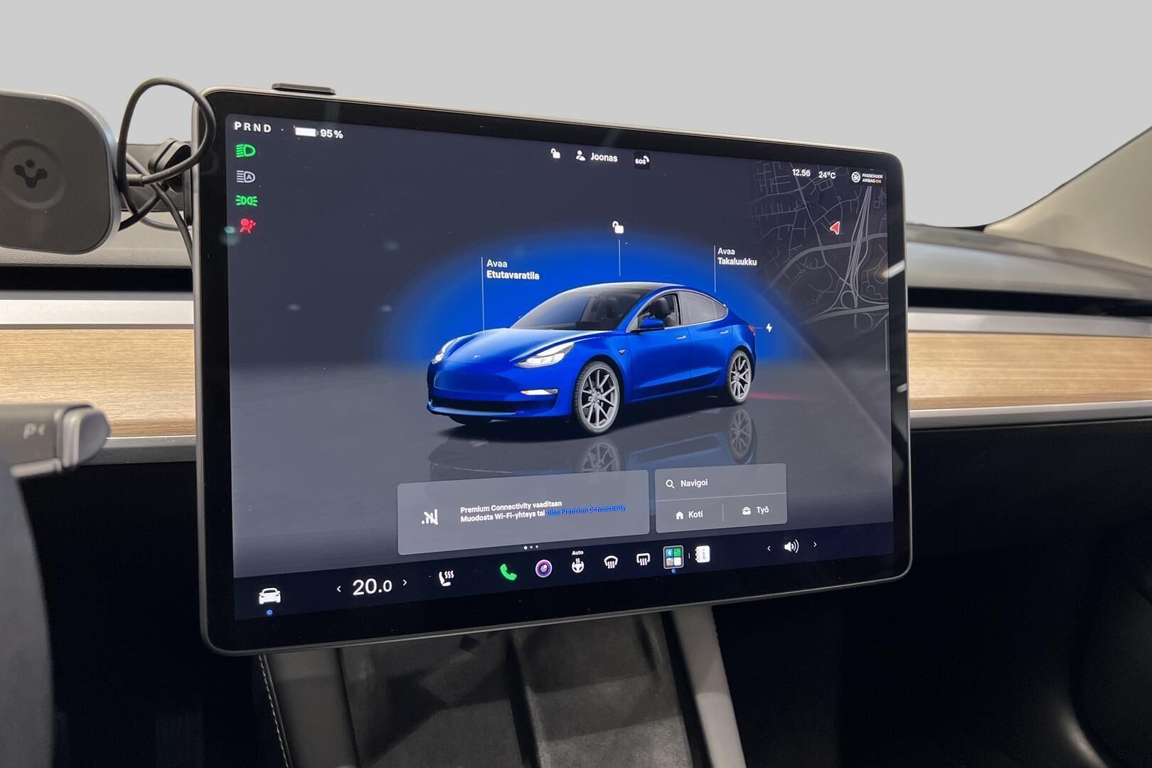 Tesla Model 3 iso kuva 14