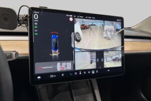 Tesla Model 3 esikatselu 15
