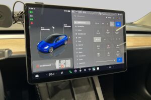Tesla Model 3 esikatselu 17