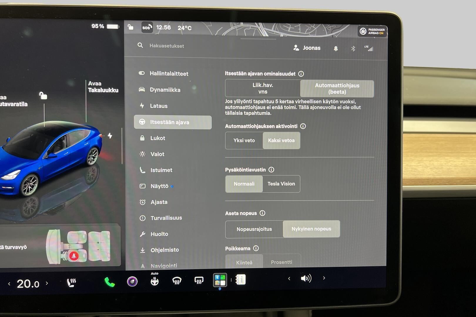 Tesla Model 3 iso kuva 19