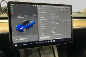 Tesla Model 3 esikatselu 22