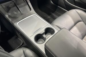 Tesla Model 3 esikatselu 26