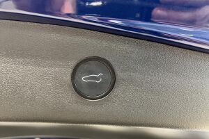 Tesla Model 3 esikatselu 35